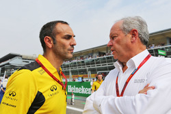 Cyril Abiteboul, Director de general de Renault Sport F1 con Jerome Stoll, Renault Sport F1 Presiden