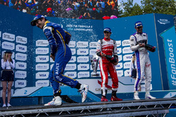 Podio: il vincitore della gara Nicolas Prost, Renault e.Dams; il secondo classificato Bruno Senna, M
