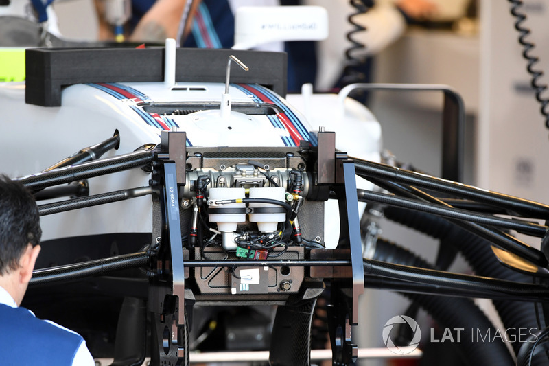 Williams FW40 front suspension and chassis detail