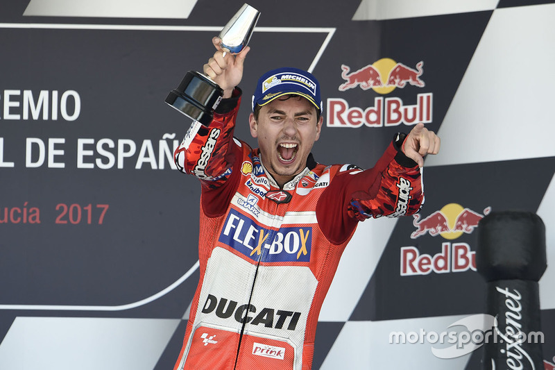 Podium perdana Lorenzo bersama Ducati