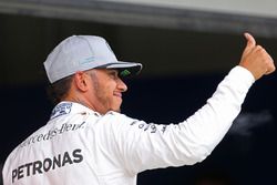 Lewis Hamilton, Mercedes AMG F1 celebra su pole