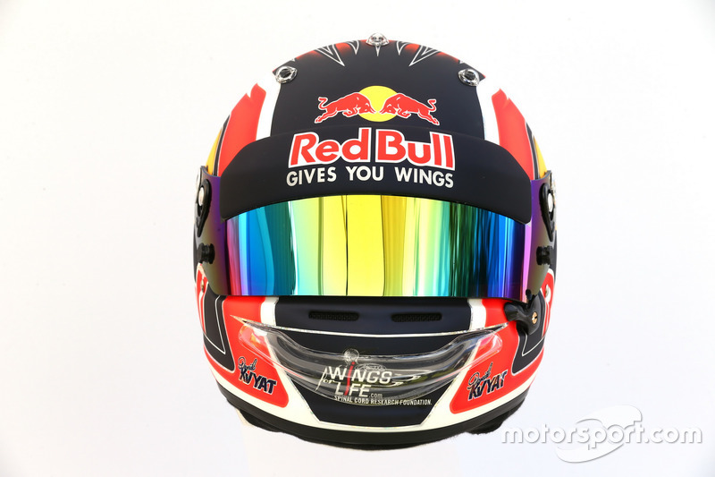Le casque de Daniil Kvyat, Scuderia Toro Rosso STR12