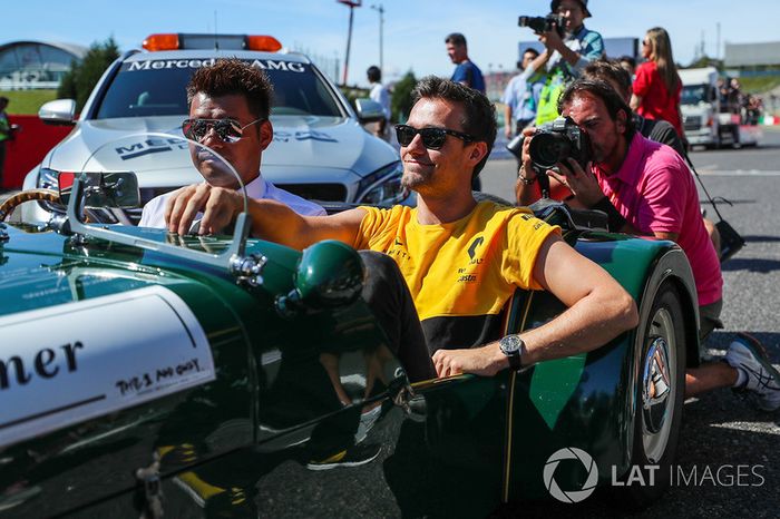 Jolyon Palmer, Renault Sport F1 Team en el desfile de pilotos