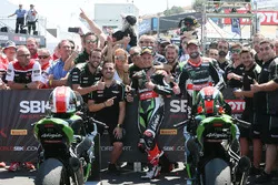 Le vainqueur Jonathan Rea, Kawasaki Racing