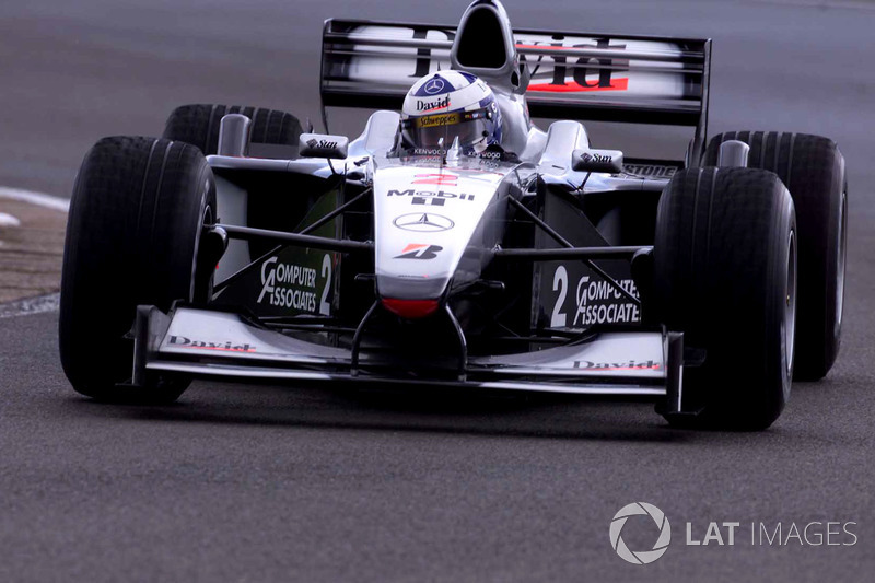 2000: McLaren MP4/15-Mercedes
