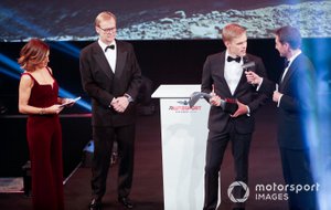 Ott Tanak gana el premio al mejor piloto de rally del año