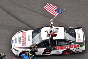 Race winner Brad Keselowski, Team Penske, Ford Fusion