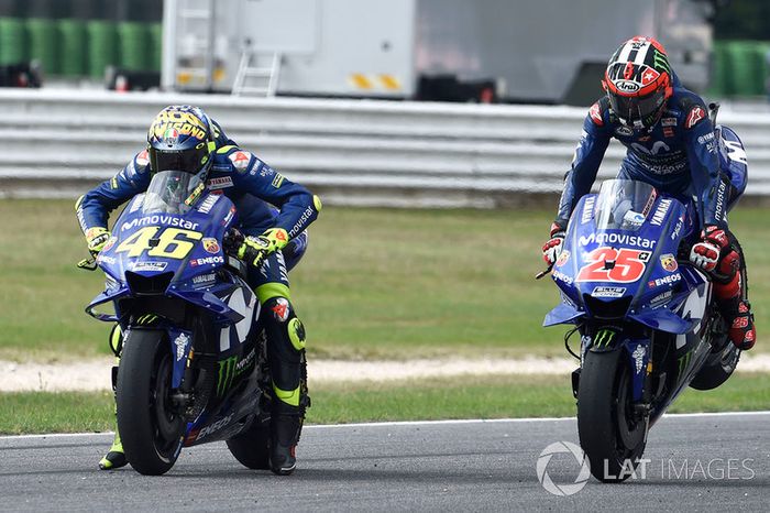 Valentino Rossi, Yamaha Factory Racing, Vinales stoppie