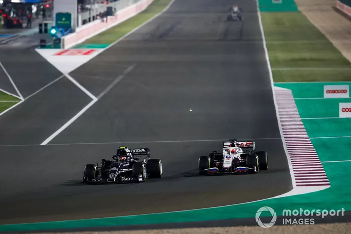 Pierre Gasly, AlphaTauri AT02 , Nikita Mazepin, Haas VF-21