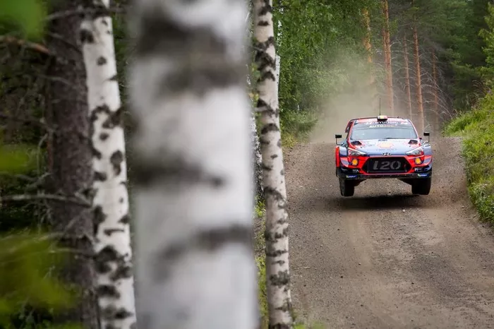 Thierry Neuville, Nicolas Gilsoul, Hyundai Motorsport Hyundai i20 Coupe WRC