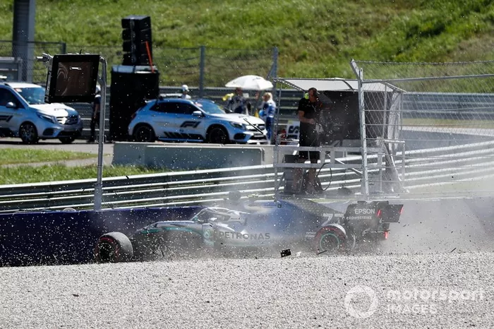 L'incidente di Valtteri Bottas, Mercedes AMG W10 