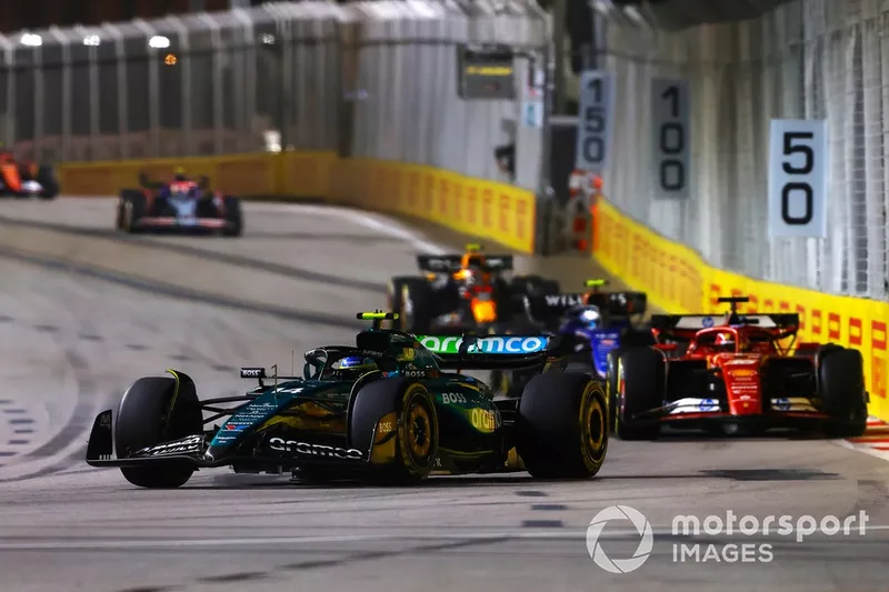 Fernando Alonso, Aston Martin AMR24, Charles Leclerc, Ferrari SF-24 