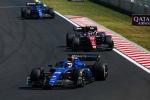 Alex Albon, Williams FW45, Zhou Guanyu, Alfa Romeo C43, Logan Sargeant, Williams FW45