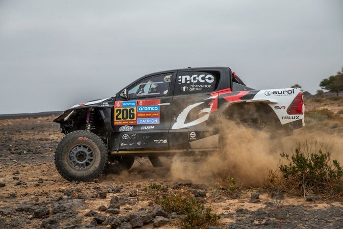 #206 Toyota Gazoo Racing Toyota: Giniel De Villiers, Dirk Von Zitzewitz