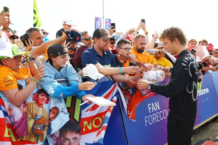 Liam Lawson, Red Bull Racing