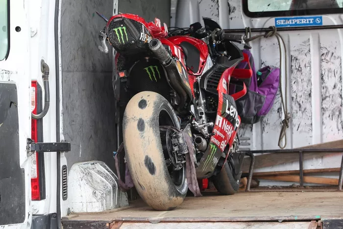 Marc Marquez, Ducati Team Crash