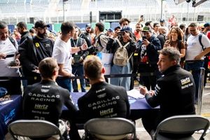 Sesión de autógrafos