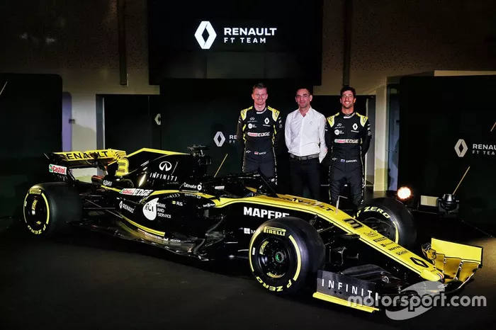 Daniel Ricciardo, Renault Sport F1 Team, Nico Hulkenberg, Renault Sport F1 Team, Cyril Abiteboul, Renault Sport F1