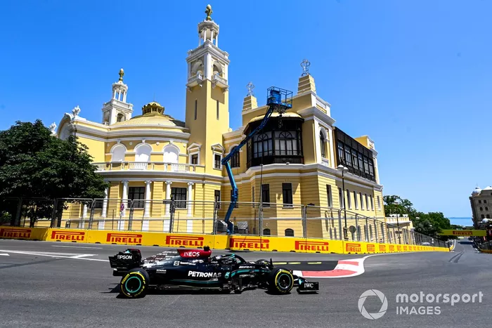 Lewis Hamilton, Mercedes W12