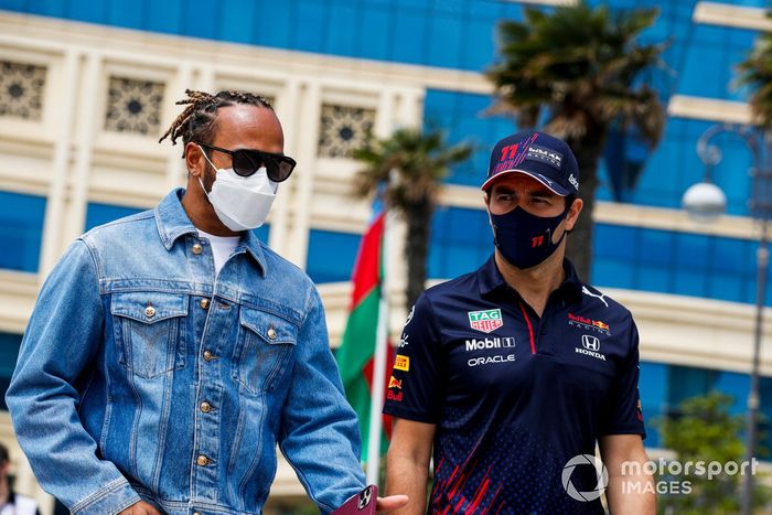 Lewis Hamilton, Mercedes y Sergio Pérez, Red Bull Racing 