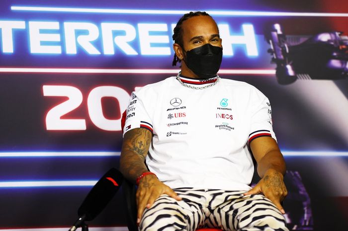 Lewis Hamilton, Mercedes durante la conferencia de prensa