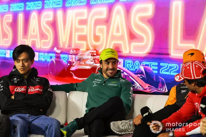 Fernando Alonso, Aston Martin F1 Team 