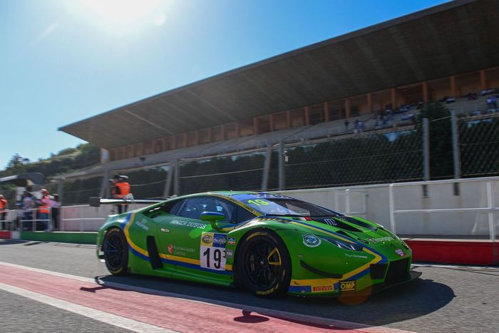 #19 VSR, Lamborghini Huracán GT3 Evo: Michele Beretta, Edoardo Liberati, Yuki Nemoto