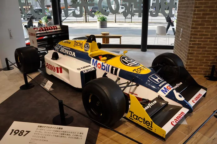 2. 1987年：念願のダブルタイトル獲得！　ウイリアムズFW11B