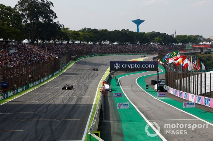 Max Verstappen, Red Bull Racing RB18, Sergio Pérez, Red Bull Racing RB18