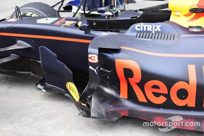 Red Bull Racing RB13 side detail