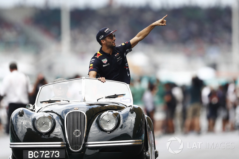 Daniel Ricciardo, Red Bull Racing, in the drivers parade