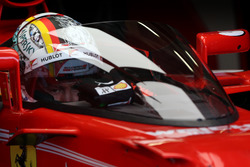 Себастьян Феттель, Ferrari SF70H, щит