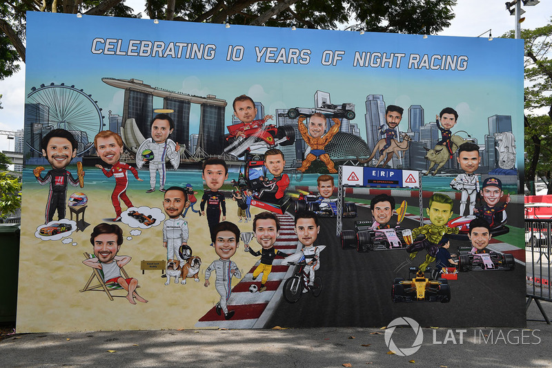 Gran Premio de Singapur: caricaturas de los pilotos celebrando los 10 años de la carrera nocturna.