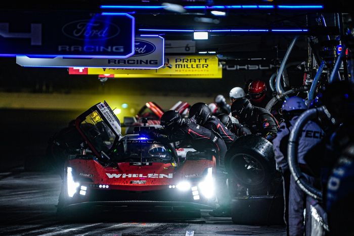 #31 Cadillac Whelen Cadillac V-Series.R: Jack Aitken, Earl Bamber, Frederik Vesti, Connor Zilisch