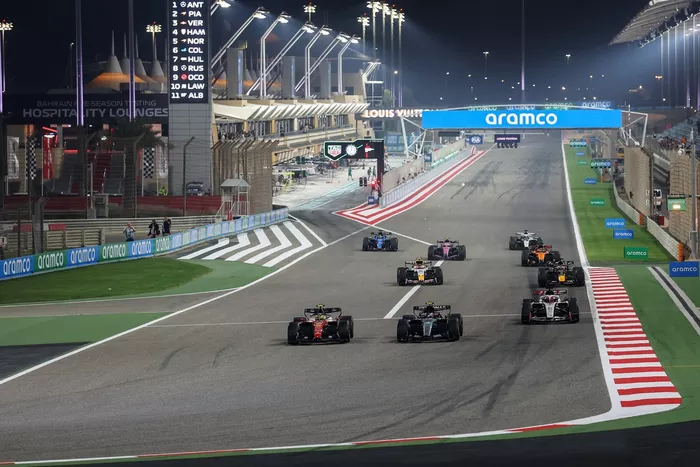 لويس هاميلتون، فيراري، أندريا كيمي أنتونيلي، مرسيدس، إستيبان أوكون، فريق هاس F1