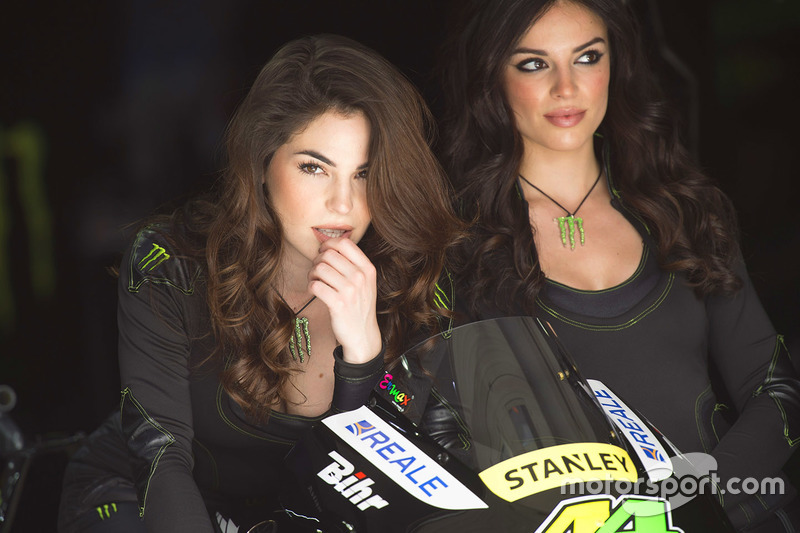 Grid girls (MotoGP)