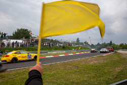 Unfall: #24 Team Zakspeed, Nissan GT-R Nismo GT3: Marc Gassner, Florian Strauß, Tom Coronel