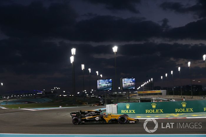 Carlos Sainz Jr., Renault Sport F1 Team RS17