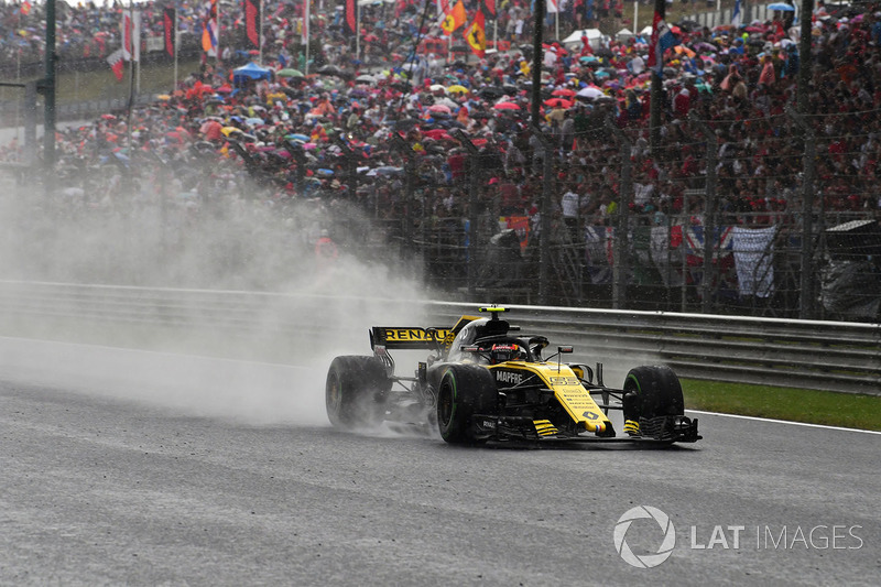 Sainz le gana el duelo a Hulkenberg
