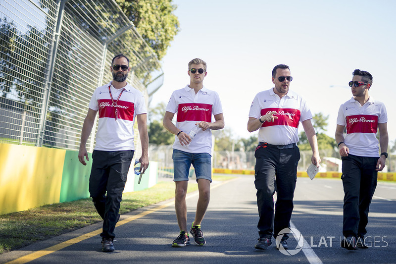 Marcus Ericsson, Alfa Romeo Sauber F1 Team walks the track