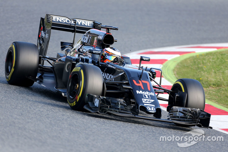 Stoffel Vandoorne, McLaren MP4-31 Test and Reserve Driver