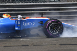 Crash de Rio Haryanto, Manor Racing MRT05