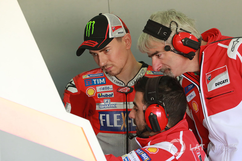 Jorge Lorenzo, Ducati Team, mit Gigi Dall'Igna, Ducati Team General Manager