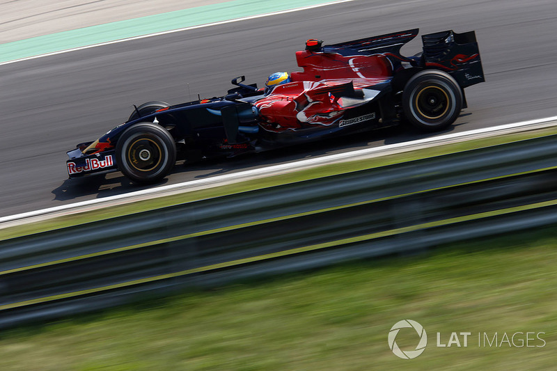 Scuderia Toro Rosso STR03