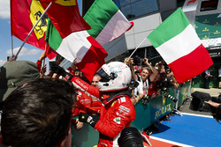 Yarış galibi Sebastian Vettel, Ferrari, Parc Ferme