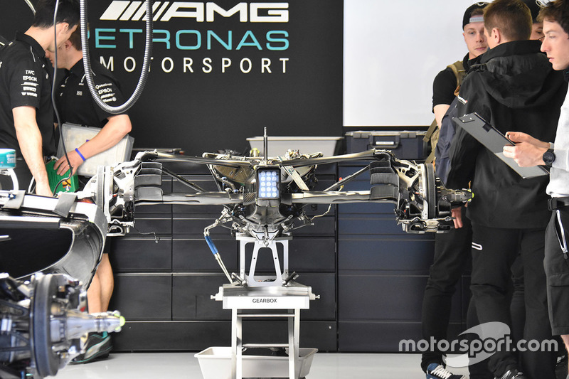 Mercedes AMG F1 W08, caja de cambios