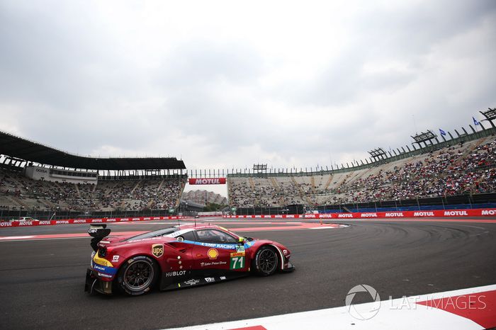 #71 AF Corse Ferrari 488 GTE: Davide Rigon, Sam Bird