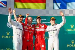 Lewis Hamilton, Mercedes AMG, Luigi Fraboni, Ferrari, Sebastian Vettel, Ferrari y Valtteri Bottas, M