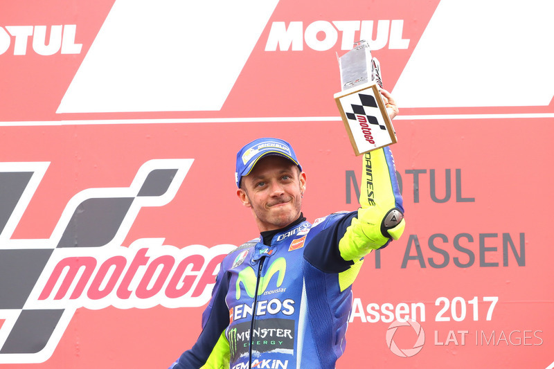 Setelah menunggu lebih dari setahun...Rossi akhirnya menang lagi