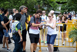 Fernando Alonso, McLaren MCL32 signs autographs for the fans